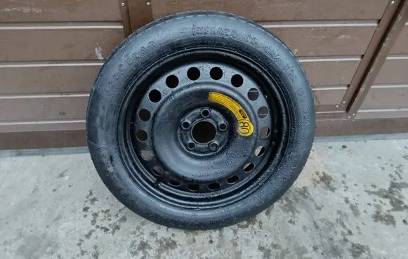 Lancia Thema R18 spare wheel 
