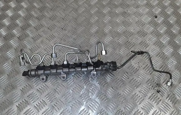 Nissan Qashqai Fuel main line pipe 8200380999 0445214173 8200942721