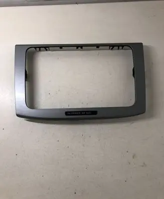 Volkswagen PASSAT B6 Radio/GPS head unit trim 3C0858069M