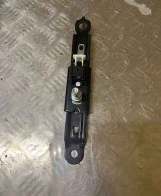 Toyota RAV 4 (XA30) Seat belt adjustment motor E563001