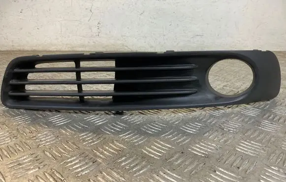 Subaru Legacy Front fog light trim/grill 57731AG640