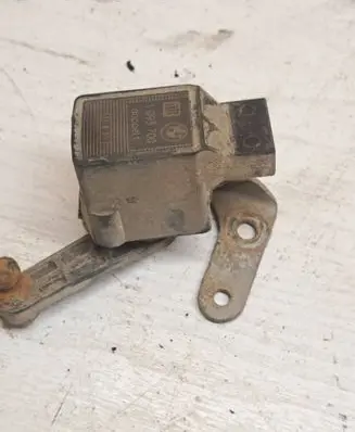 BMW 5 E39 Front height sensor lever 1093700 31801 00000UU