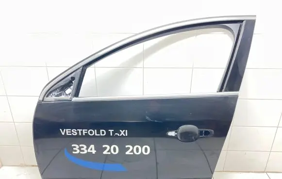 Volvo V60 Front door 31352777