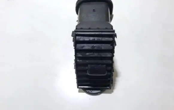 Toyota Prius (XW20) Dash center air vent grill 5506247010 55062-47010