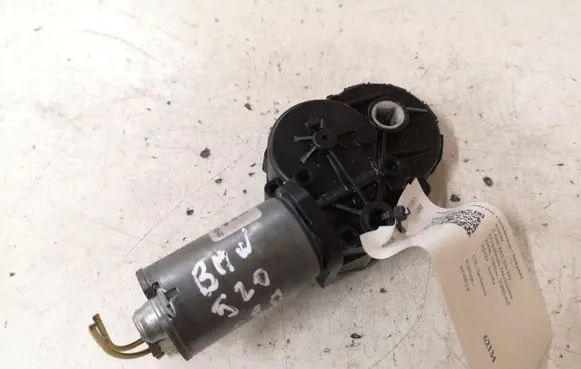 BMW 5 E60 E61 Seat adjustment motor 0390204007 4470776 16874500