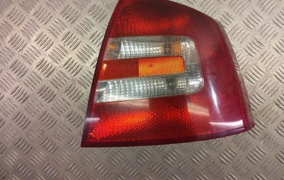 Skoda Octavia Mk1 (1U) Rear/tail lights 1Z5945112A 1Z5945093A VP4SHX13404A