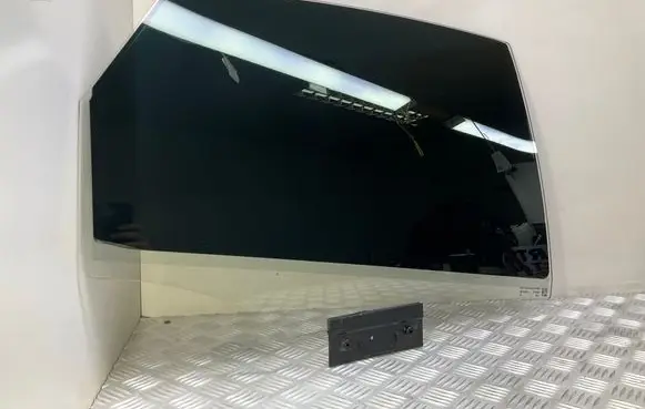 Rear door window glass