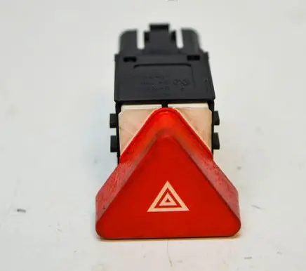 Volkswagen Tiguan Hazard light switch 5M0953509A