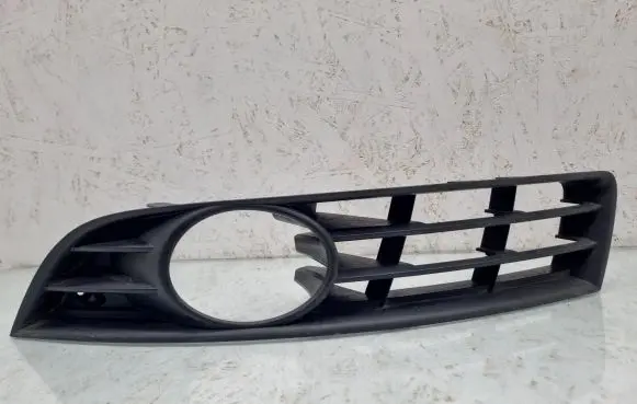 Volkswagen PASSAT B6 Front bumper lower grill 3C0853665A