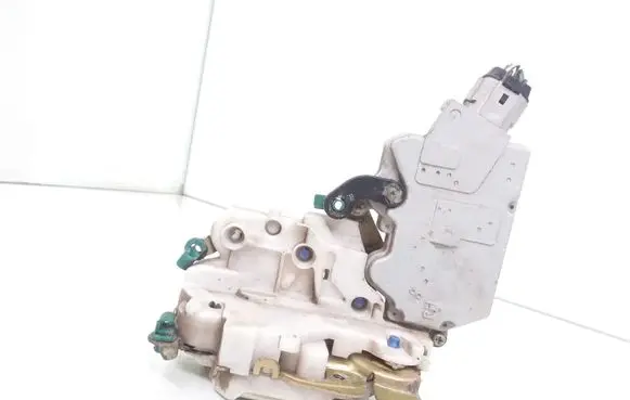 Nissan Primera Front door lock