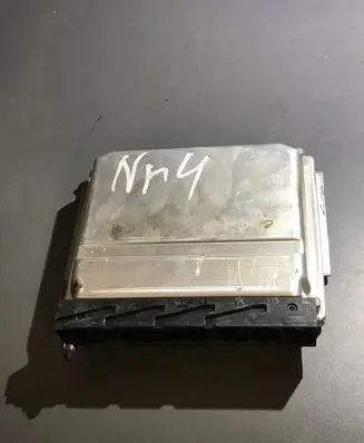 Volvo V70 Engine control unit/module 30646978A 1039S04101