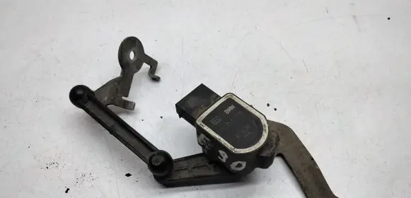 BMW 3 E90 E91 Front height sensor lever 6763735