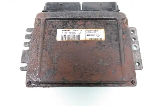 Renault Laguna I Engine control unit/module S110130066 8200056875