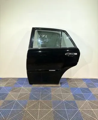 Lexus RX 330 - 350 - 400H Rear door 