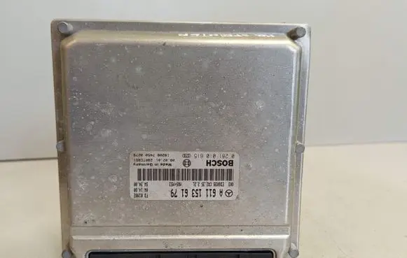 Mercedes-Benz Sprinter W901 W902 W903 W904 Engine control unit/module 0281010615 A6111536179