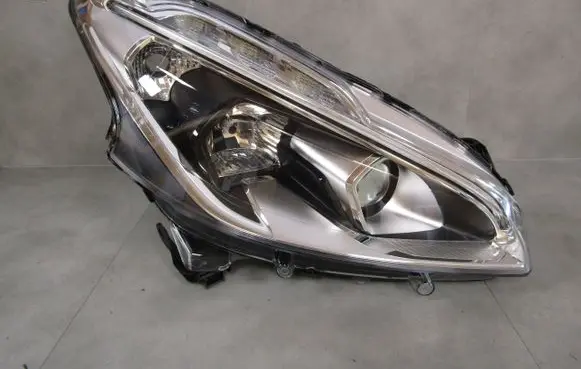Peugeot 208 I Headlight/headlamp 9810805880 90048532
