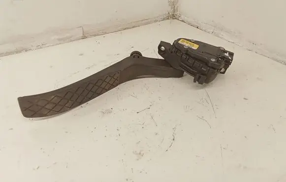 Audi Q7 4L Accelerator throttle pedal 7L0723507E