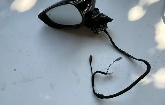 Front door electric wing mirror