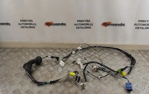 Toyota RAV 4 (XA50) Front door wiring loom 8215242E10