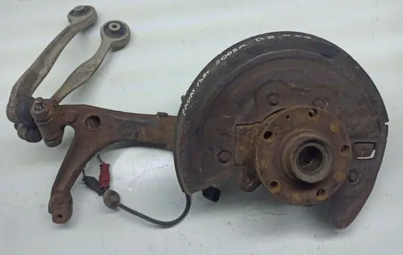 Volkswagen PASSAT B5.5 Front wheel hub