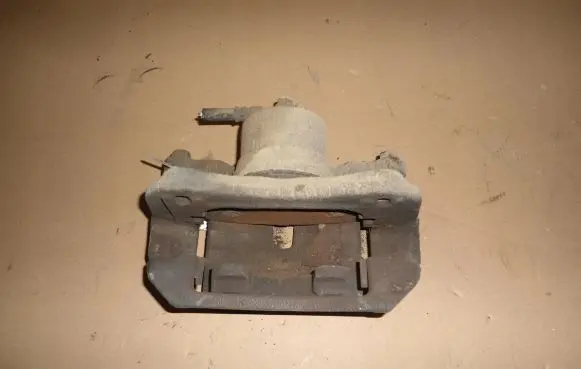 Hyundai Veloster Front brake caliper