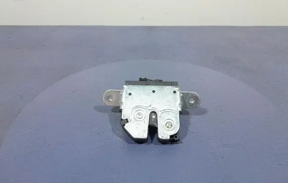 Ford Ka Tailgate/trunk/boot lock/catch/latch 51809766