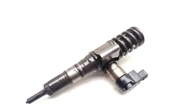 Audi A3 S3 8P Fuel injector 03G130073T