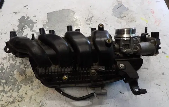 Renault Megane IV Intake manifold 100017526R M5MB450