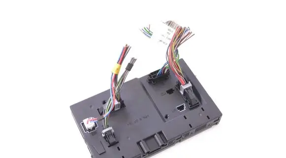 Mercedes-Benz S W220 Central body control module A2214422200 A2215451362