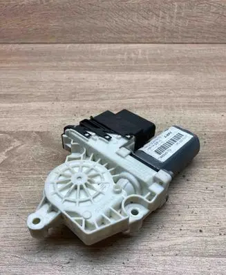 Volkswagen Touran I Rear door window regulator motor 1K0959703B 993424100