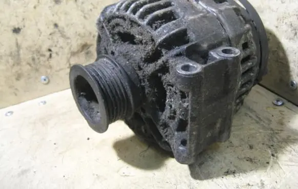 Renault Laguna I Generator/alternator 7700421477 BOSCH0124415007