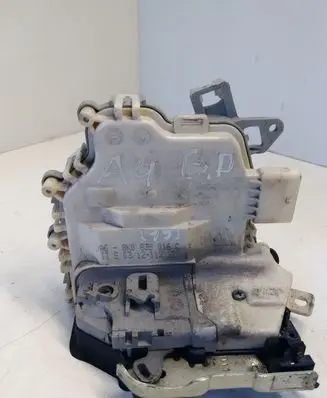 Audi A4 S4 B8 8K Rear door lock 8K0839016C