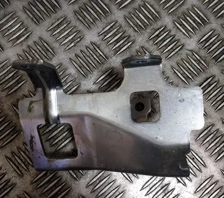 Lexus UX Engine mounting bracket