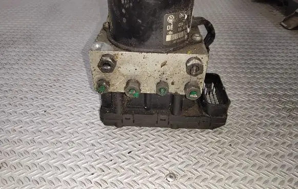 Volkswagen Polo III 6N 6N2 6NF ABS Pump 6X0907379B 10094903483