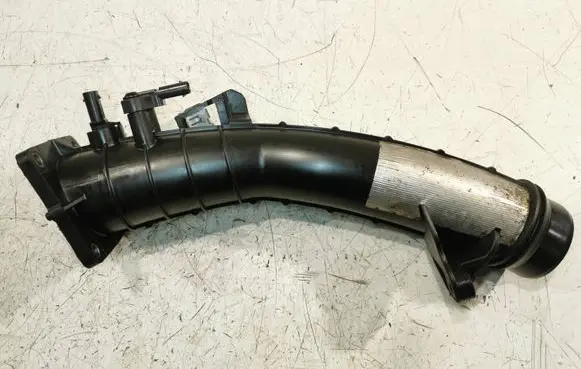 Mercedes-Benz A W176 Intercooler hose/pipe A2700900744 A2700900844 09125060