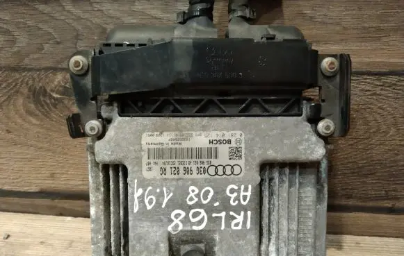 Audi A3 S3 8P Engine control unit/module 03G906021RG 03G906021AB
