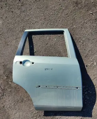 Mazda 2 Rear door
