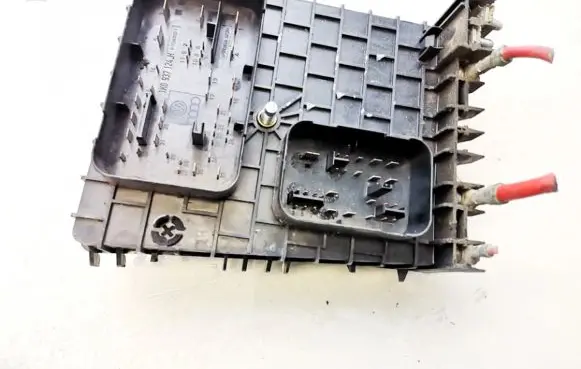 Volkswagen Golf V Fuse box set 1k0937125h