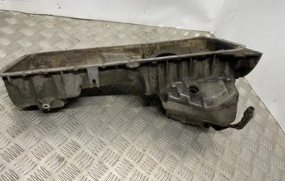 BMW 5 E39 Oil sump 1740917
