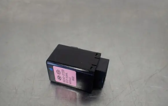 Hyundai i10 Start/Stop control module 95240-3T200