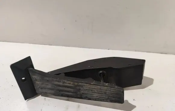 BMW 5 E60 E61 Accelerator throttle pedal 25916010