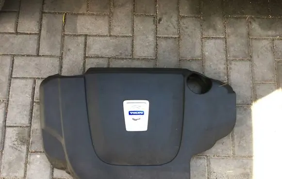 Volvo XC60 Engine cover (trim)