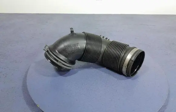 Air intake hose/pipe