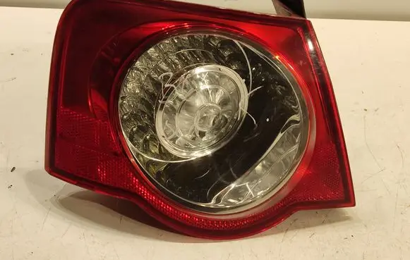 Volkswagen PASSAT B6 Rear/tail lights