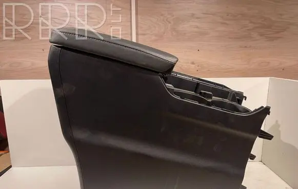 Lexus CT 200H Armrest