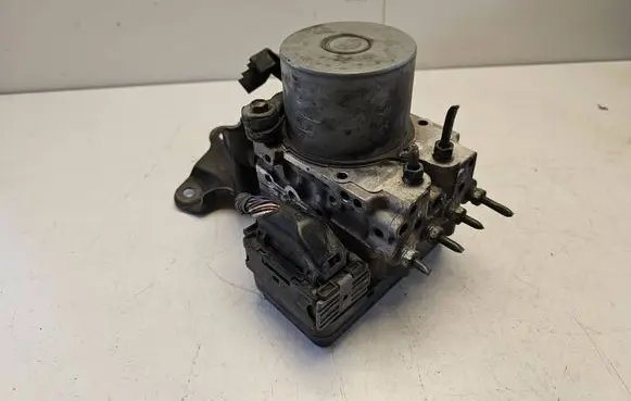 Toyota RAV 4 (XA30) ABS Pump 4454042200 8954142330 1338004550