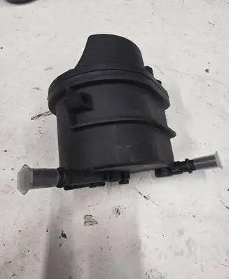 Ford Fiesta Fuel filter housing 