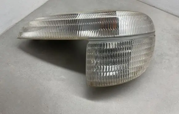 Ford Explorer Front indicator light 