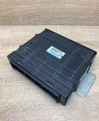 Mitsubishi Space Wagon Engine control unit/module ECU MD362112 E2T72575 2112