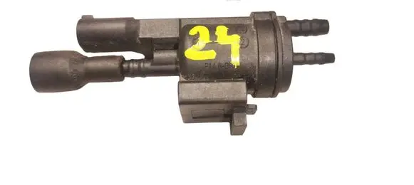 Mercedes-Benz C W204 Turbo solenoid valve 0025407097 48B43625C02